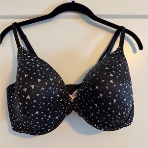 NWOT! Victoria's Secret “Body by Victoria” black with white hearts Bra, 36DDD